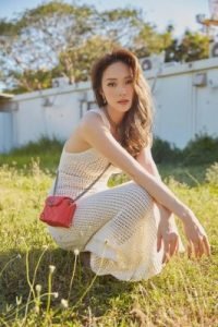 minh hang 0 266x400 1