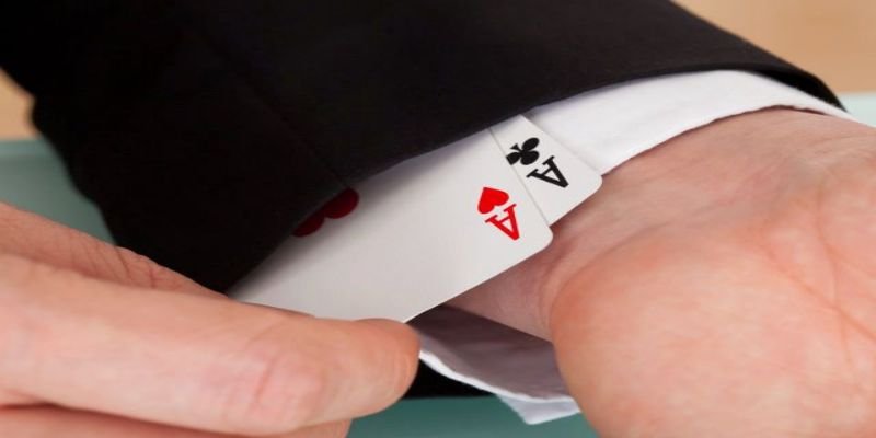 Kỹ thuật lắc bài mang đến hiệu quả cao khi gian lận