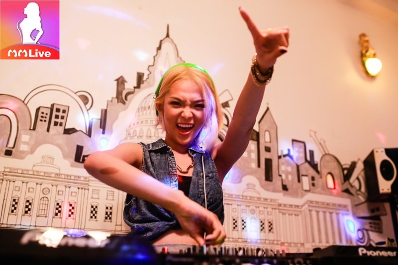 DJ King Lady
